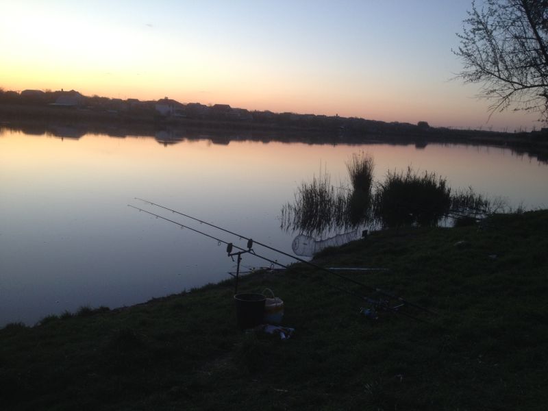 РЫБАЛКА на ФИДЕР с НОЧЁВКОЙ или 100% ВСЕГДА ЛОВИ до ПОСЛЕДНЕГО