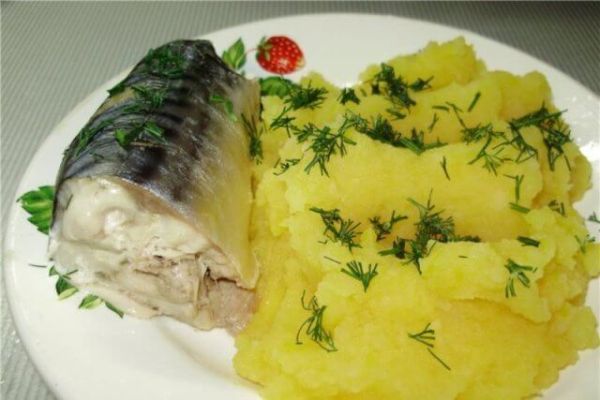 Скумбрия на пару