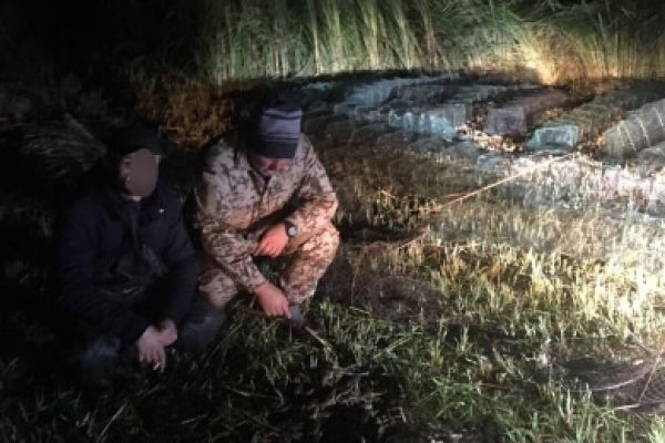 На реке Горный Тикич нарушитель выловил 121 эко. Раков, - Черкасский рыбоохранный патруль